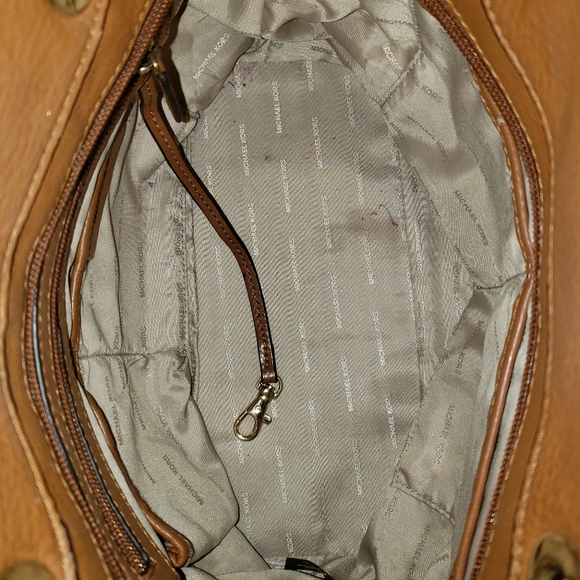 Michael Kors Bedford Leather Purse - Picture 5 of 12